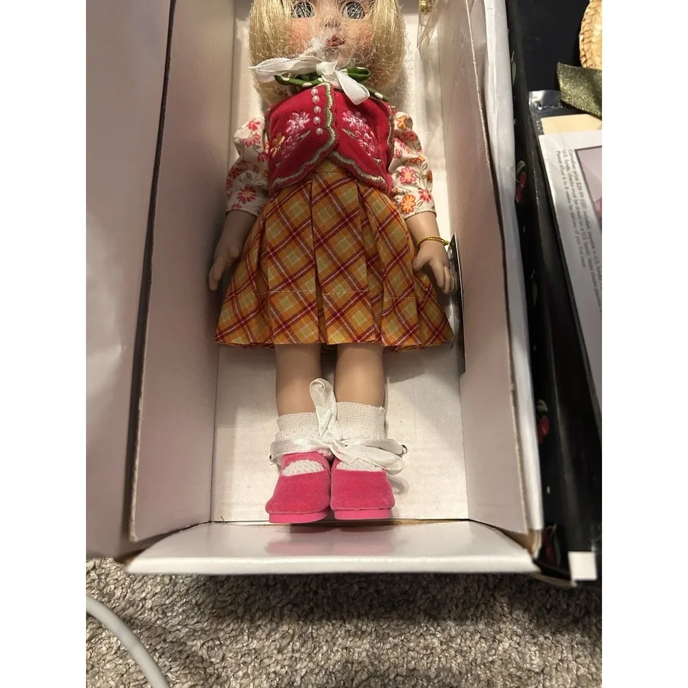 Tonner Mary Engelbreit Doll Ann Estelle Waiting For Spring 2003 ME0301 New